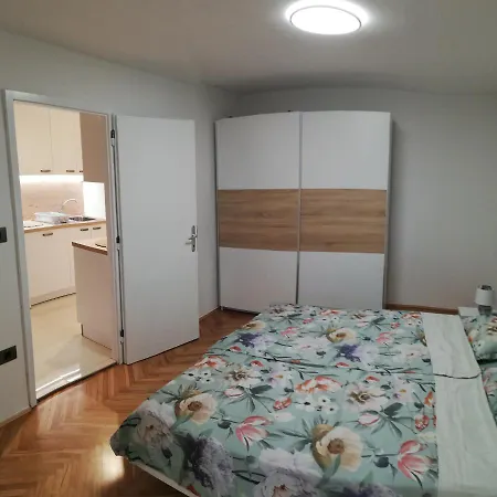 Apartman Apartma Mi-mari2 *